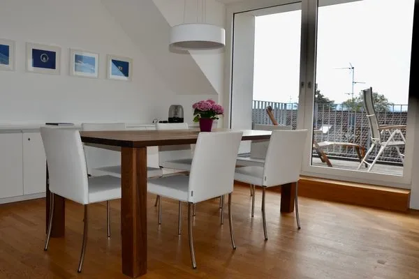 Multi-Fewo Haus Obere Ebenhalde Ferienwohnung 180 Grad Wasserburg - Essbereich