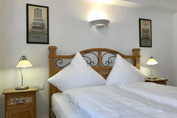 Multi-Fewo-Haus Auf dem Wall Ferienwohnung Am Stadtpark Lindau Insel - Schlafzimmer 2 - Doppelbett