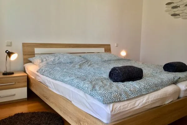 Ferienwohnung Bodenseele Langenargen - Schlafzimmer 2 - Doppelbett