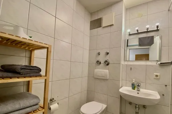  Ferienwohnung Fischerstrasse Langenargen - Badezimmer 1