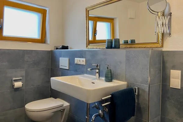  Ferienwohnung Galerie Rosenstraße Kressbronn - Badezimmer 1
