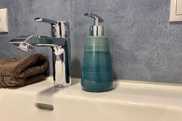  Ferienwohnung Galerie Rosenstraße Kressbronn - Badezimmer 2