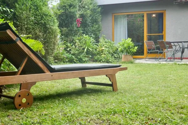  Ferienwohnung Galerie Rosenstraße Kressbronn - Garten