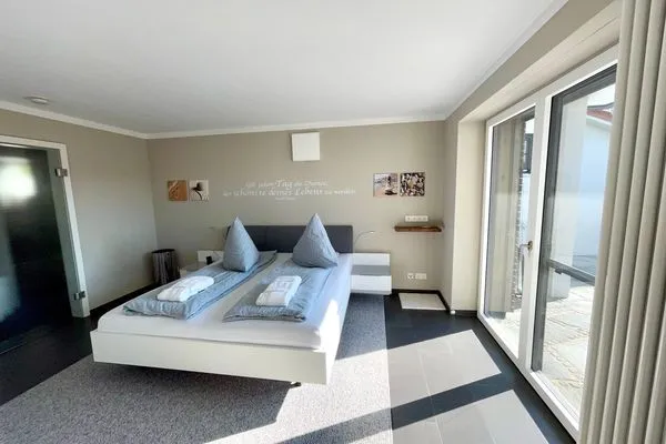  Terrassenwohnung Garten-Oase Lindau und Umgebung - Schlafzimmer 2 - Doppelbett