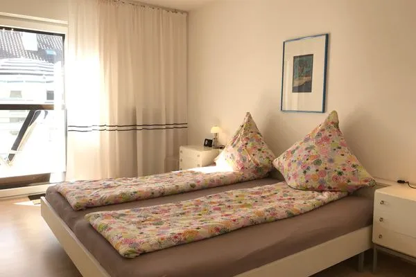  Ferienwohnung Haruna Langenargen - Schlafzimmer 1