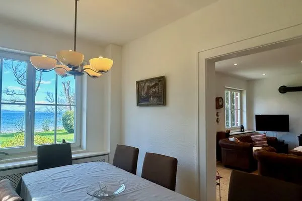  Ferienhaus am See Wasserburg - Wohnzimmer