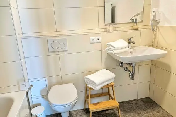  Landhaus Vogel Wasserburg - Badezimmer 1