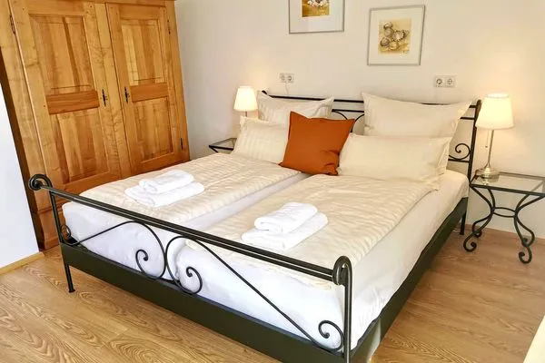  Landhaus Vogel Wasserburg - Schlafzimmer 1