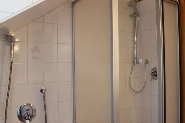  Ferienwohnung Panorama pur Lindau und Umgebung - Dusche im Badezimmer