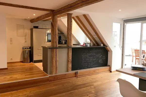 Ferienwohnung Seesicht Lindau Insel - Küchenzeile integriert in den Wohnbereich