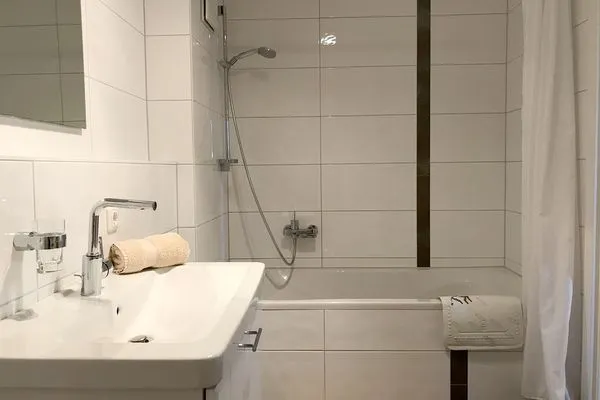  Ferienwohnung Seetraum Kressbronn - Badezimmer 1