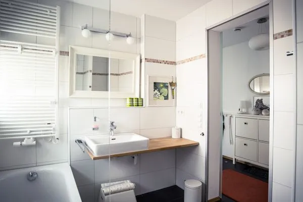 Multi-FeWo-Haus Seestraße Ferienwohnung Seeufer Kressbronn - Badezimmer 2