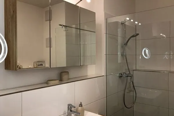 Multi-FeWo Haus Zeppelinstraße Ferienwohnung Urlaubsglück Lindau Insel - Dusche im Badezimmer