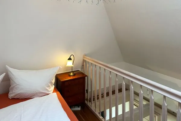 Schlafzimmer in der Ferienwohnung Hafis 9 in Nebel auf Amrum  Friesenhof, Hs. Hafis, Whg. 9