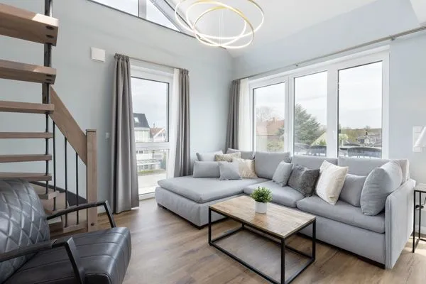 Wohnzimmer Sturmfrei Ferienwohnung "Galerie 1"