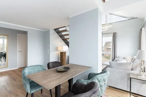 Wohnzimmer Sturmfrei Ferienwohnung "Galerie 1"