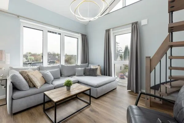 Wohnzimmer Sturmfrei Ferienwohnung "Galerie 3"