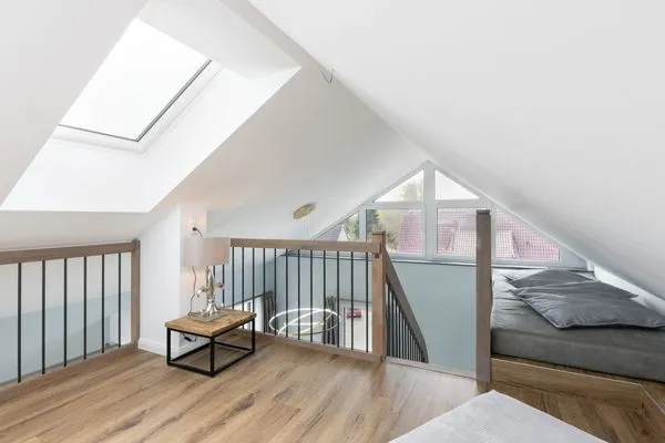 Wohnzimmer Sturmfrei Ferienwohnung "Galerie 3"