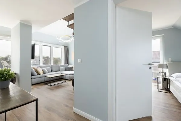 Wohnzimmer Sturmfrei Ferienwohnung "Galerie 3"