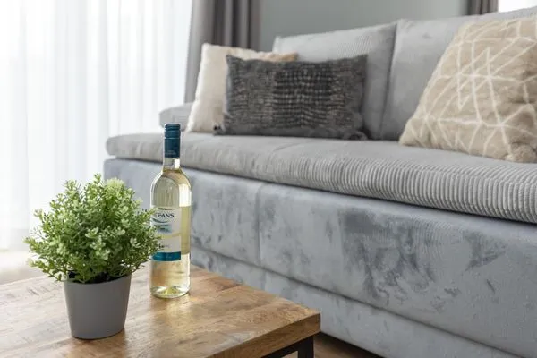 Wohnzimmer Sturmfrei Ferienwohnung "Suite 7"