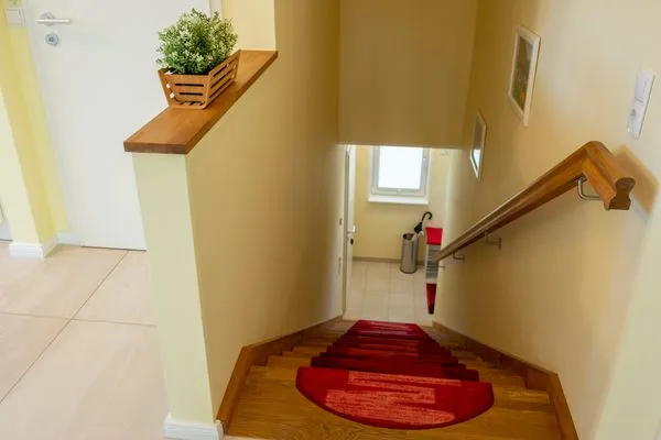 Treppe hinauf zur Wohnung Kavelweg 13 Kavelweg 13 Wohnung 5