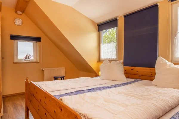   50142 Gretchen´s Hus 2