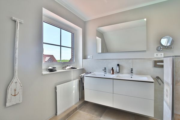  Ferienhaus 8er Huus Wangarou Wangerooge - Badezimmer