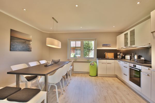  Ferienhaus 8er Huus Wangarou Wangerooge - Küche / Küchenzeile