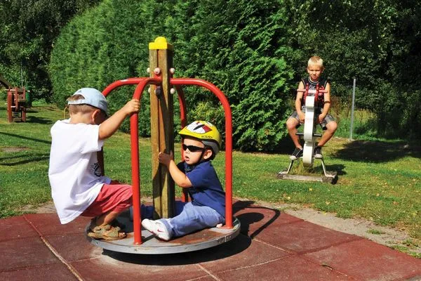 Spielanlage Ferienpark Freesenbruch Reihenhaus 5b - Seehund