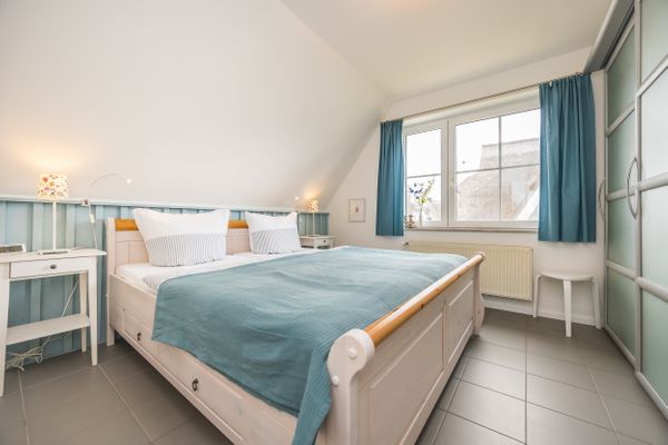  Martha-Müller-Grählert-Weg 6 Wohnung 8 Zingst - Schlafzimmer
