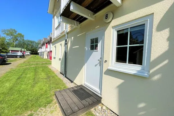 Fassade / Eingang Strandpark Sierksdorf H008