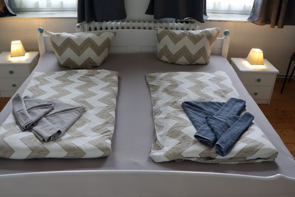  Ferienhaus " Alte Grundschule Berdum" Berdum - Schlafzimmer