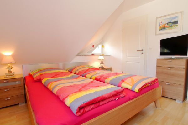  Mine Heimat Weg 11  Haus Seewolf Zingst - Schlafzimmer