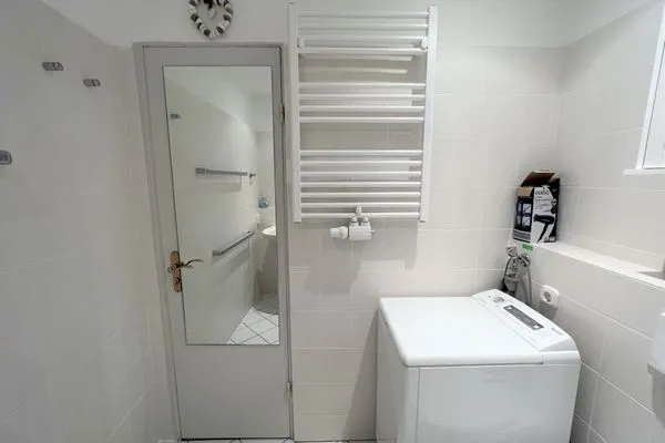 Badezimmer Panoramic Sonnenbalkon bis zum Abendrot