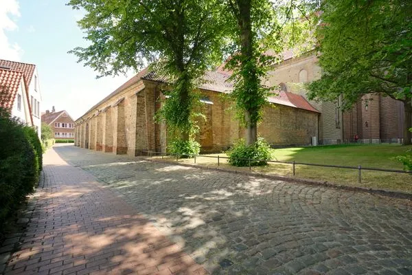 Nachbarschaft  Ferienwohnung 'Lütt Stuv' für zwei Personen direkt am Schleswiger Dom