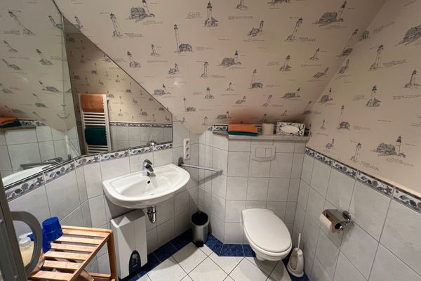 Ferienhaus Brise - Skipper's Kabine  - Badezimmer