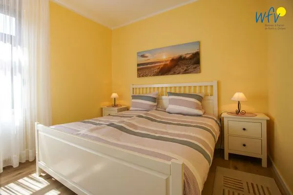 Schlafzimmer Ferienhaus Heidi Ferienwohnung Sandburg