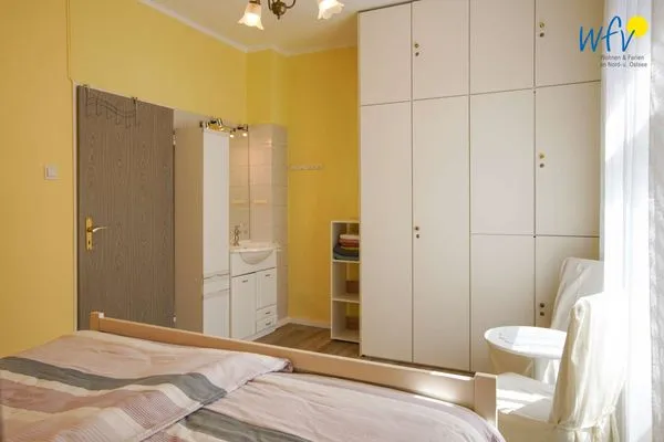 Schlafzimmer Ferienhaus Heidi Ferienwohnung Sandburg