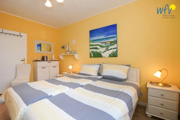 Schlafzimmer Ferienhaus Heidi Ferienwohnung Sandburg
