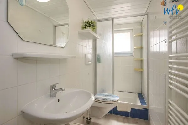 Badezimmer Ferienhaus Heidi Ferienwohnung Sandburg