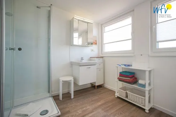 Badezimmer Ferienhaus Heidi Ferienwohnung Meerblick