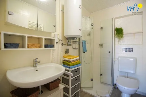 Badezimmer Ferienhaus Heidi Häuschen Seehund