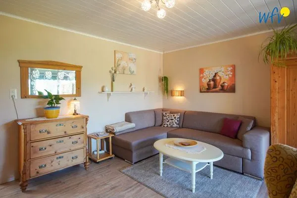 Wohnzimmer Ferienhaus Heidi Häuschen Seehund