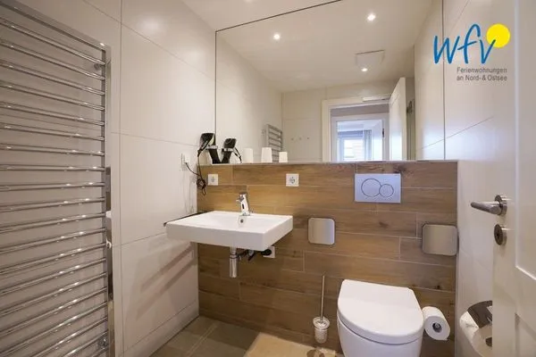 Badezimmer Achterhus Ferienwohnung Wattwurm