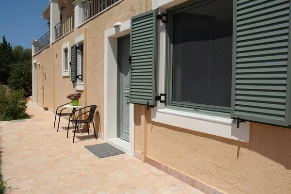 Fassade / Eingang  Myrto