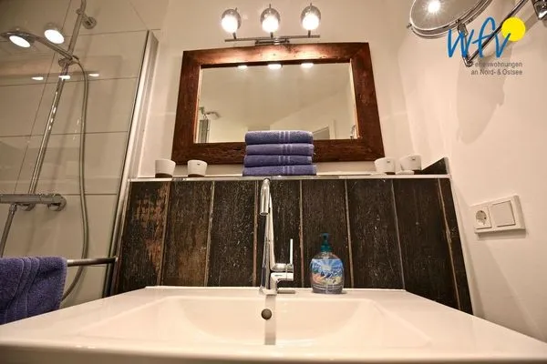 Badezimmer Bootshaus in den Dünen - 1 Ferienwohnung "Unter Fischen"