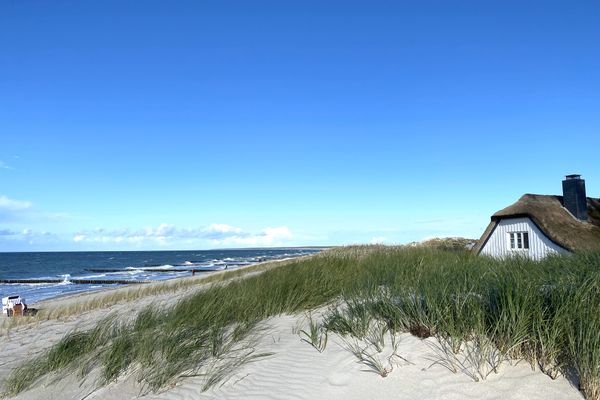  BLAUSAND am Kunstmuseum Ahrenshoop - Strand