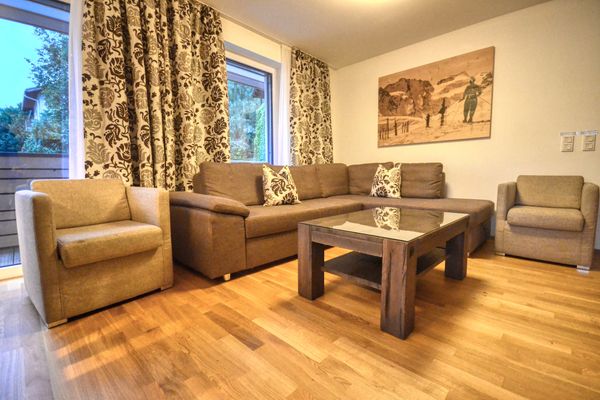 Alpin & Seeresort Top 10 Zell am See - Wohnzimmer