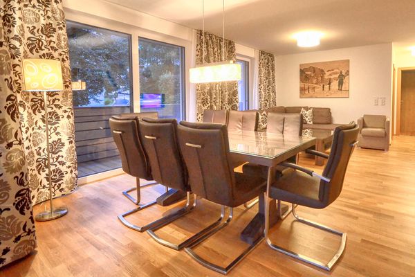 Alpin & Seeresort Top 10 Zell am See - Wohnzimmer