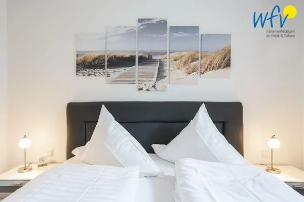 Schlafzimmer Haus Wilhelmshöhe Ferienwohnung Meeresblick